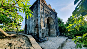 Embrace the vibrant energy of Vietnam’s cultural heritage during your extended stay